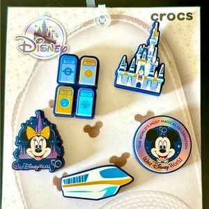 NWT Walt Disney World 50th Anniversary Crocs Jibbitz Charms